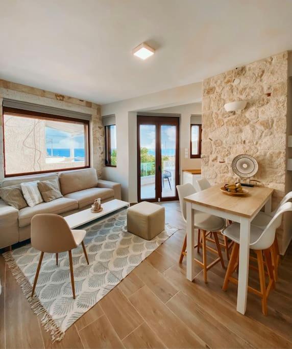 Makry-gialos Luxury Seaview * Makrýgialos